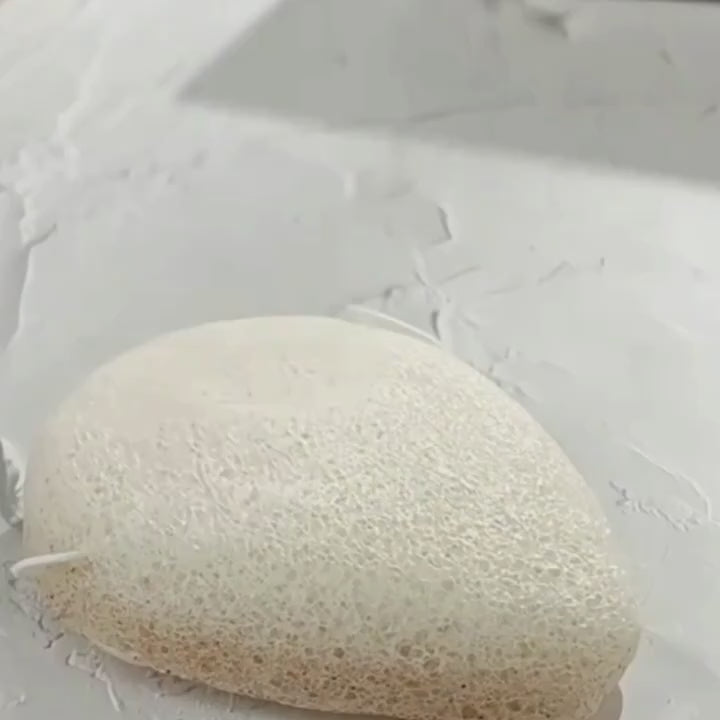 Spugna Konjac Esfoliante Naturale – Pelle Liscia e Luminosa